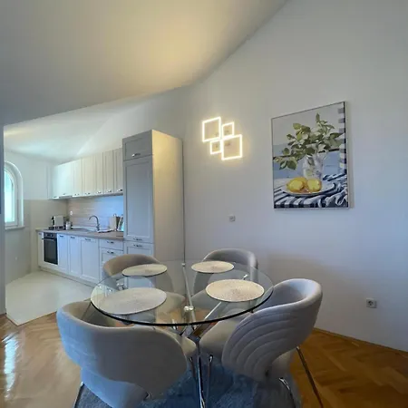 Dalmatino Apartment Makarska