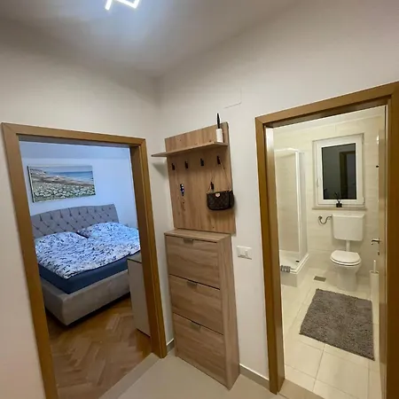 Apartment Dalmatino *