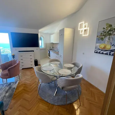 Dalmatino * Makarska